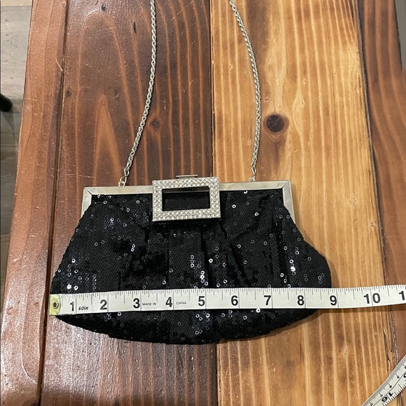 Y2K Vintage La Regale Black Sequin Clutch with Silver Chain - Picture 5 of 8